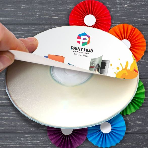 چاپ لیبل CD چیست و چرا خوانندگان حرفه‌ ای هنوز از نسخه فیزیکی آلبوم استفاده می‌ کنند؟